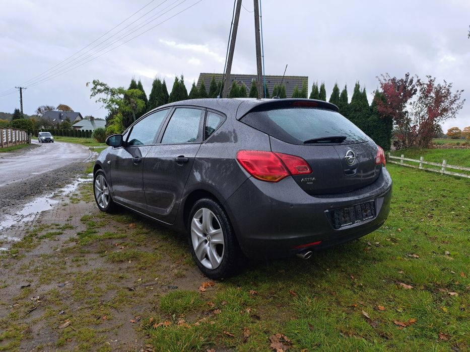 Opel Astra J 1.4T Benzyna 2012r