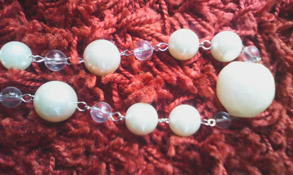 biżuteria naszyjnik korale ozdoba kolor kremowy perłowy