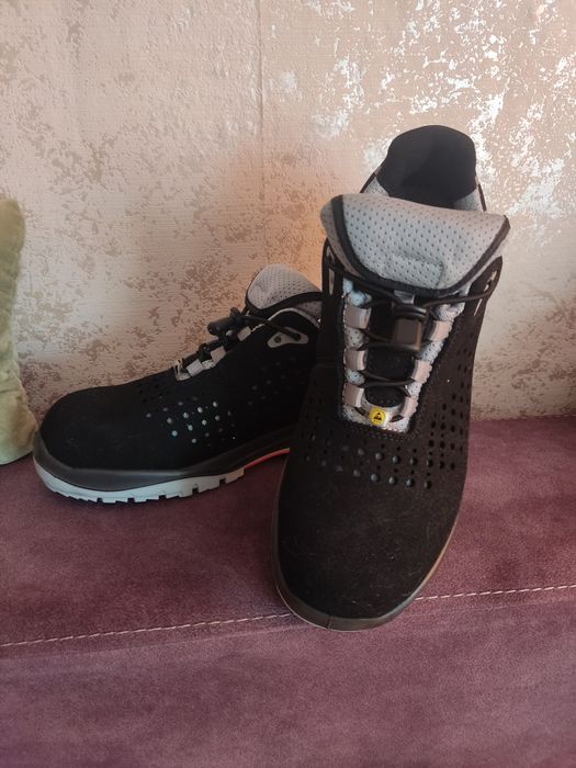 Робоче взуття,продам.