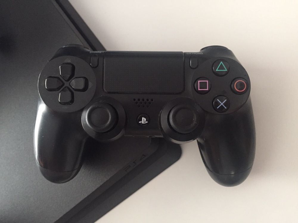 PlayStation 4 Slim (PS4) - 1 Tb