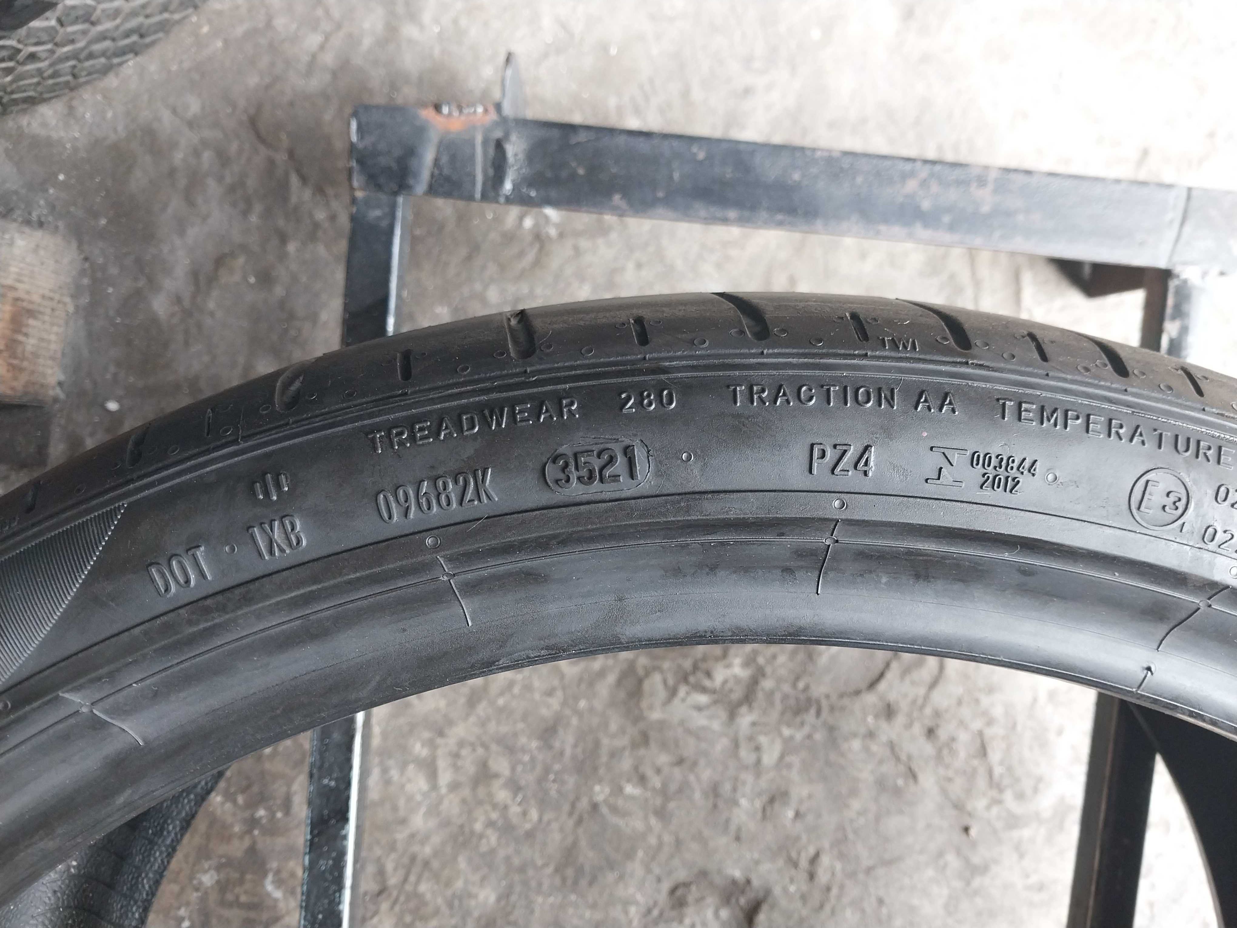 295 30 21 Pirelli, літо Ціна за 2 шт. 6000. З ремонтом.