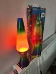 Lampa typu lawa teczowa