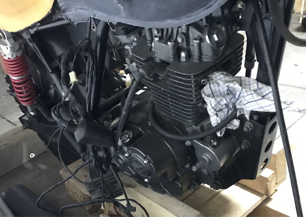 mota transformada  - Keeway RKV - Scrambler