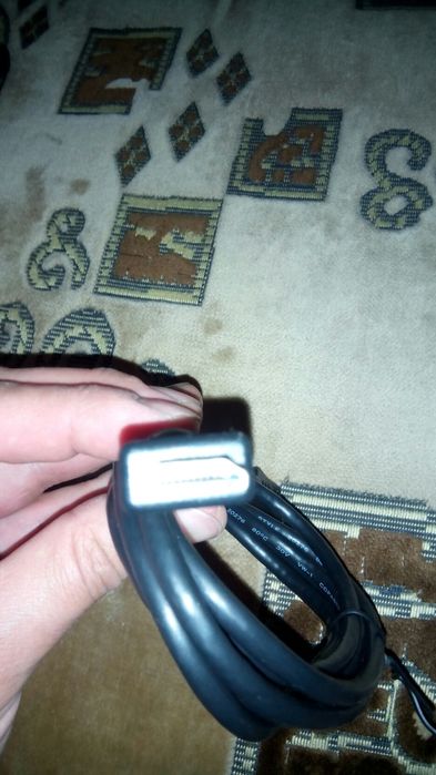 Кабель HDMI с золотым напылением.