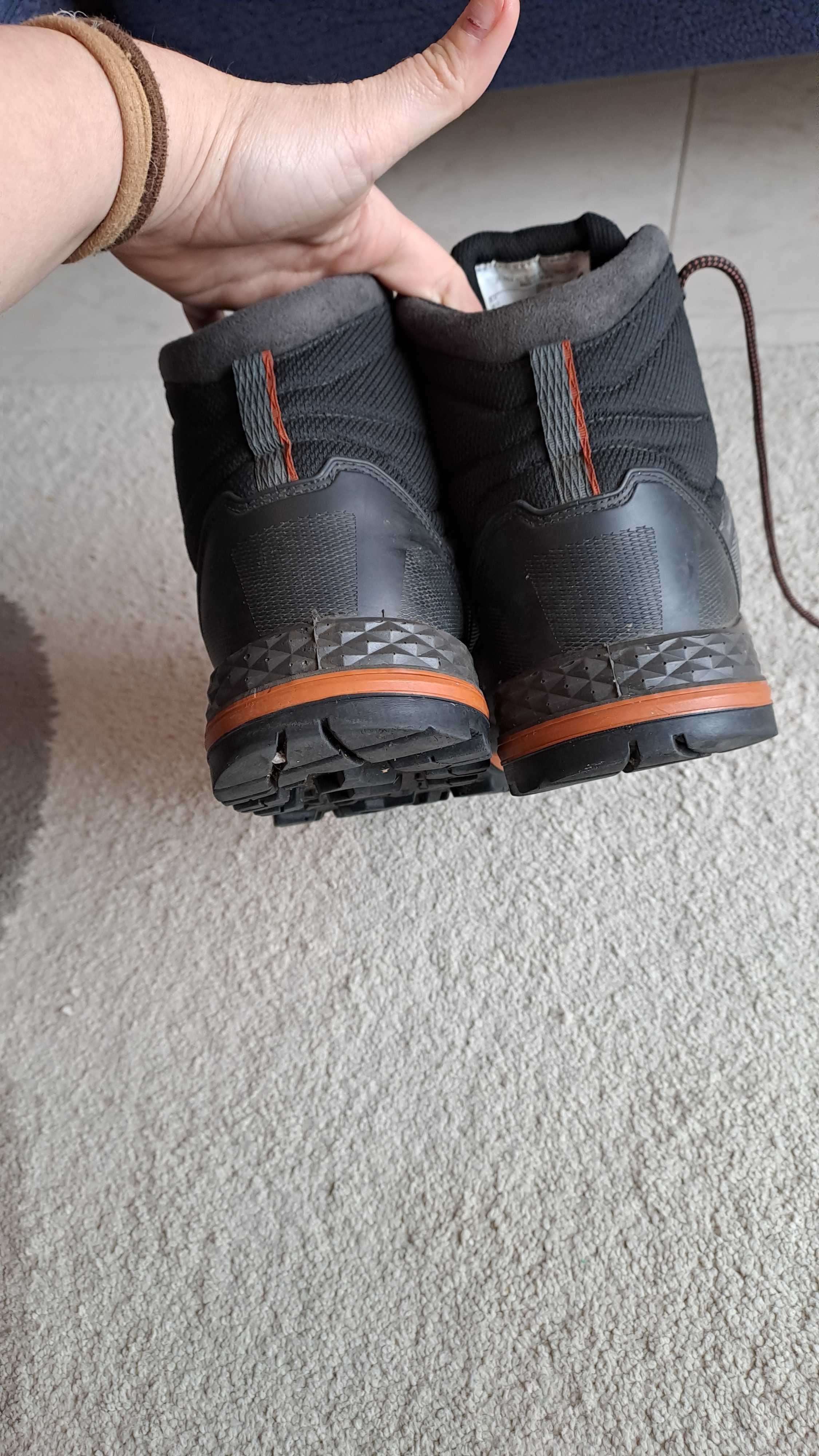 Botas Impermeáveis Forclaz MT 100