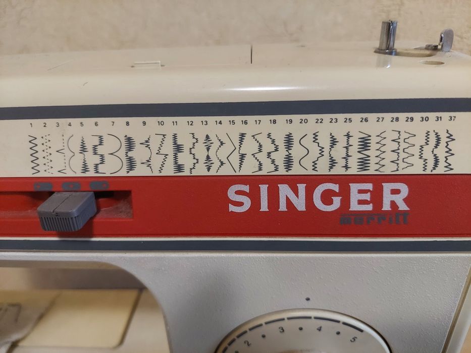 Швейна машинка Singer 3343С з США 1993 року