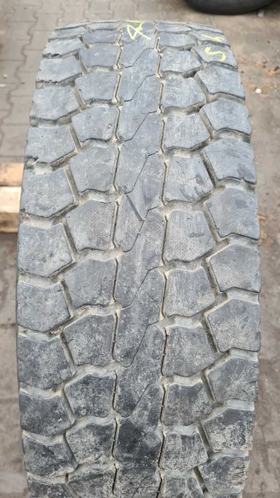 235/75R17.5 Opona PIRELLI TR85 TR 85 napęd 10mm