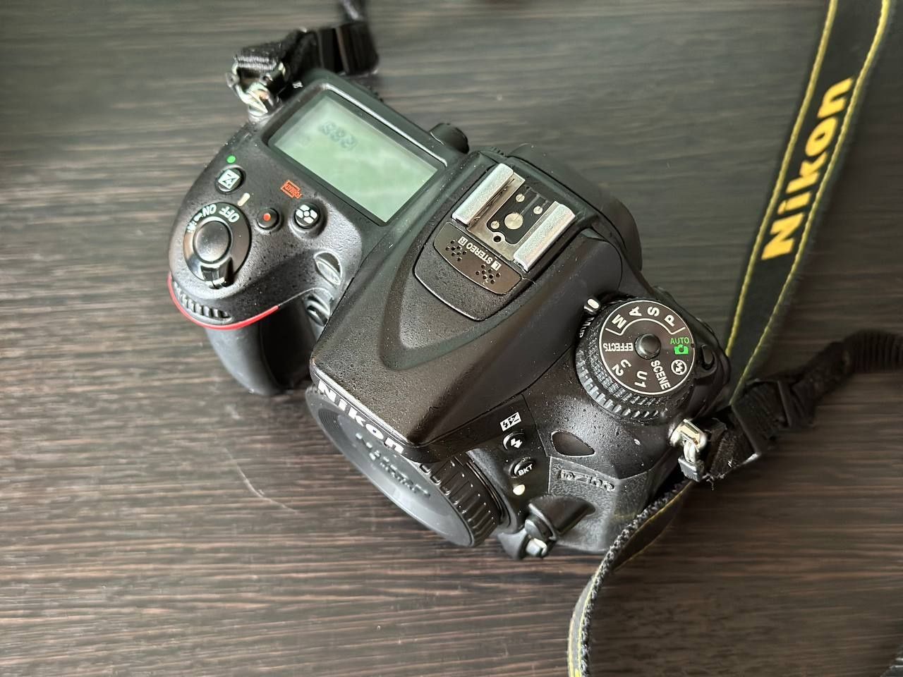 Nikon D7100 професійний фотоапарат