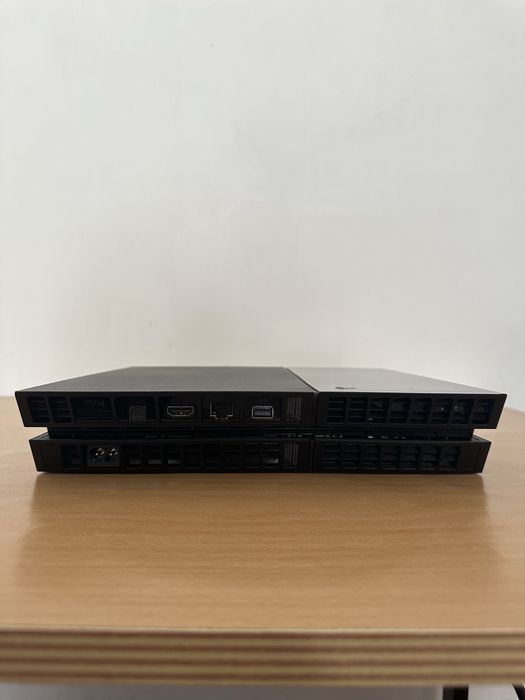 Playstation 4 pouco usado