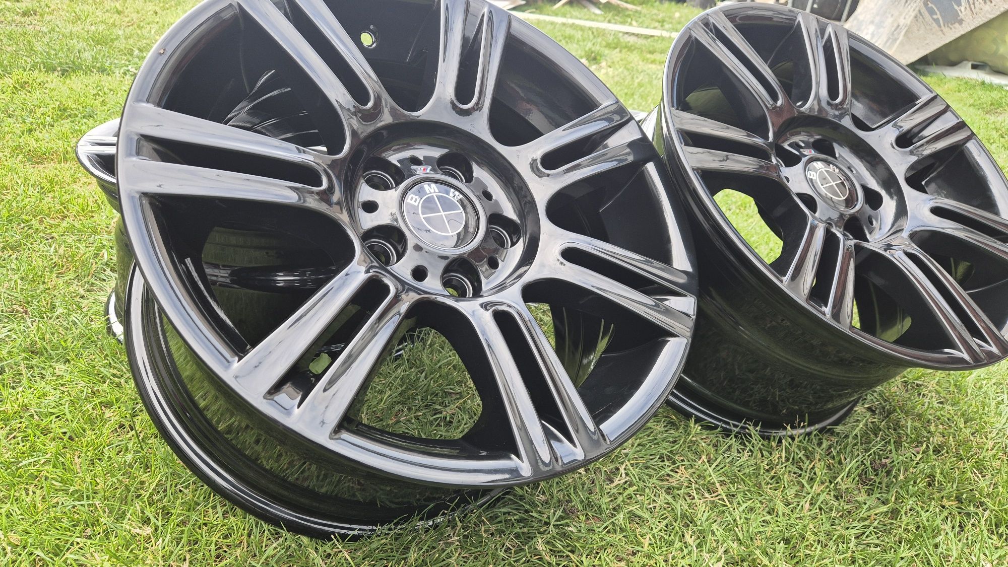 5x120  BMW 17" M-PAKIET, styling 194.

Felgi pochodzą z mode