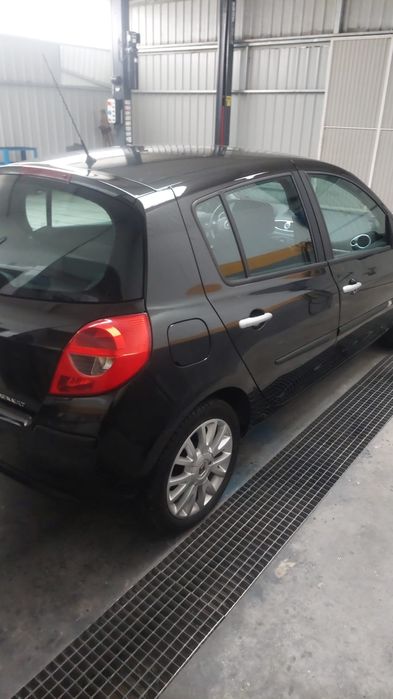 Renault clio 4 portas