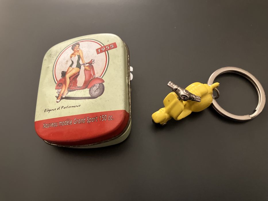 Porta chaves Vespa. Original. Novo.