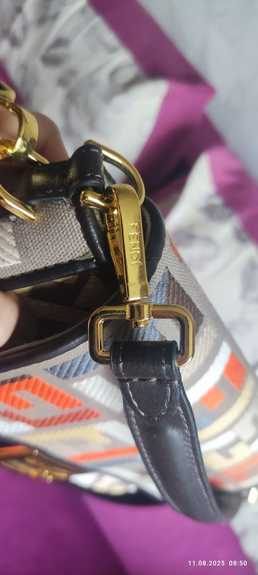 Нова Сумочка Fendi baguette