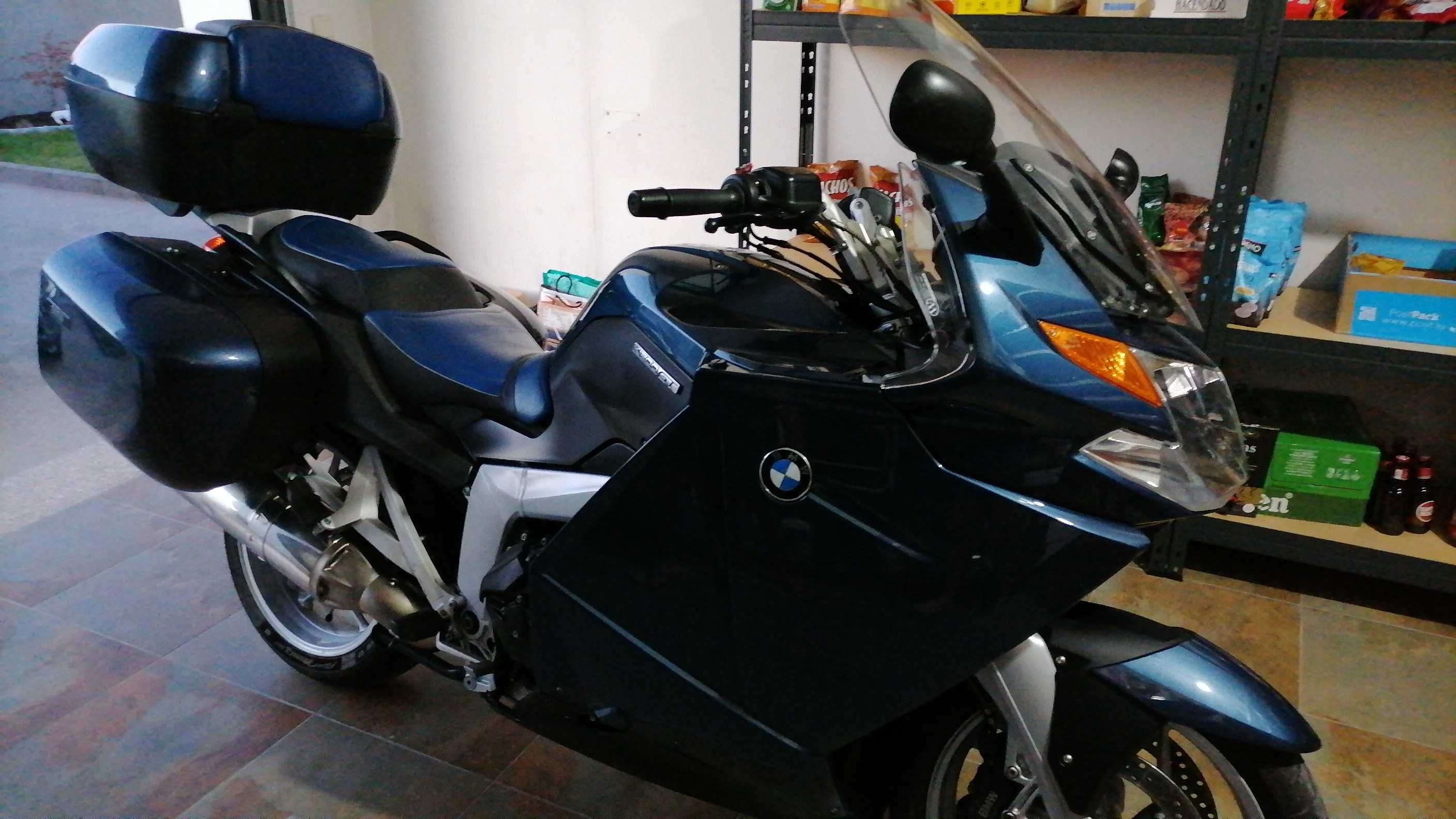 Bmw k1200gt ano 2006 está em bom estado