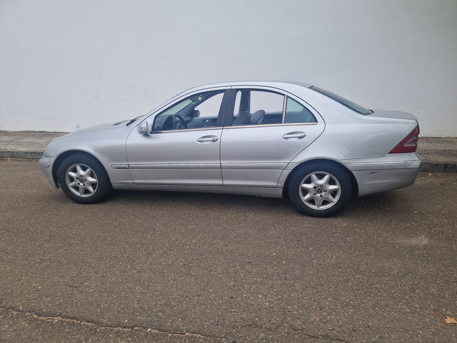Mercedes w 203 c 220