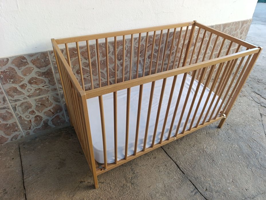Cama bebé bom estado