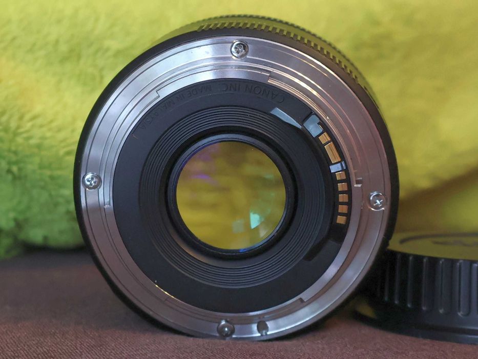 Продам об'єктив Canon EF 50 1.8 STM
