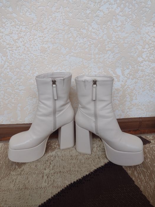 Ботильйони бежеві