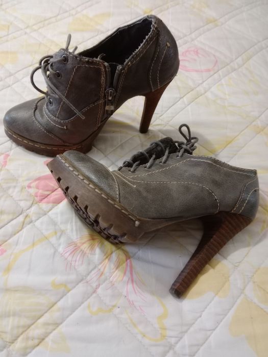 Sapatos cinza 35 usados 1 x