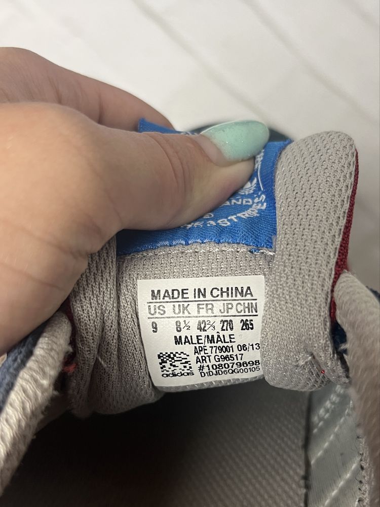 Кросіви Adidas ZX 700