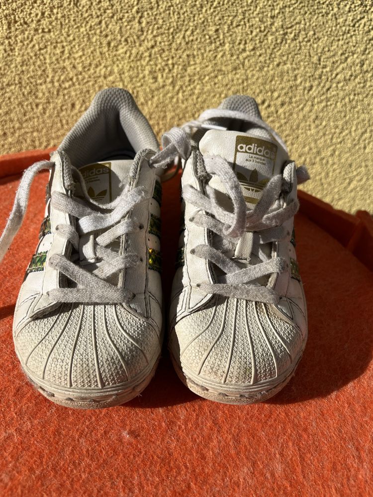Adidas Superstar dziewczece 28,5