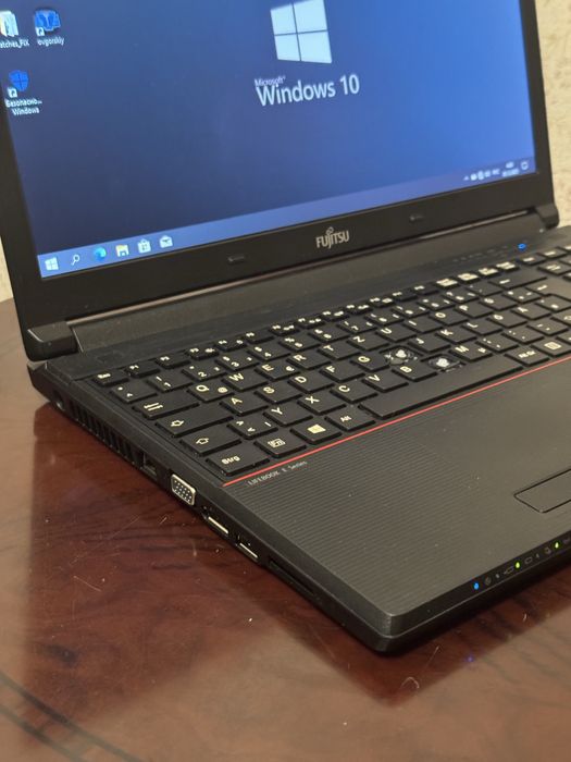 Ноутбук Fujitsu E554 i3 4th SSD 240GB