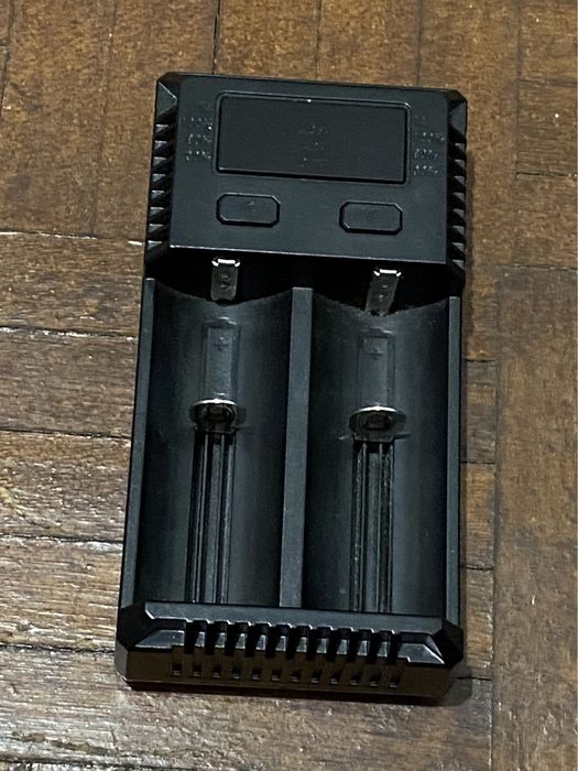 Carregador de pilhas Nitecore i2