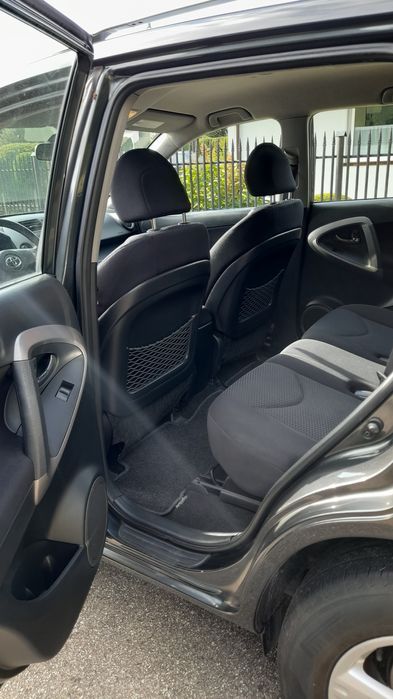 TOYOTA RAV4 automat 2.0benzyna+gaz 2009r. 270000km.