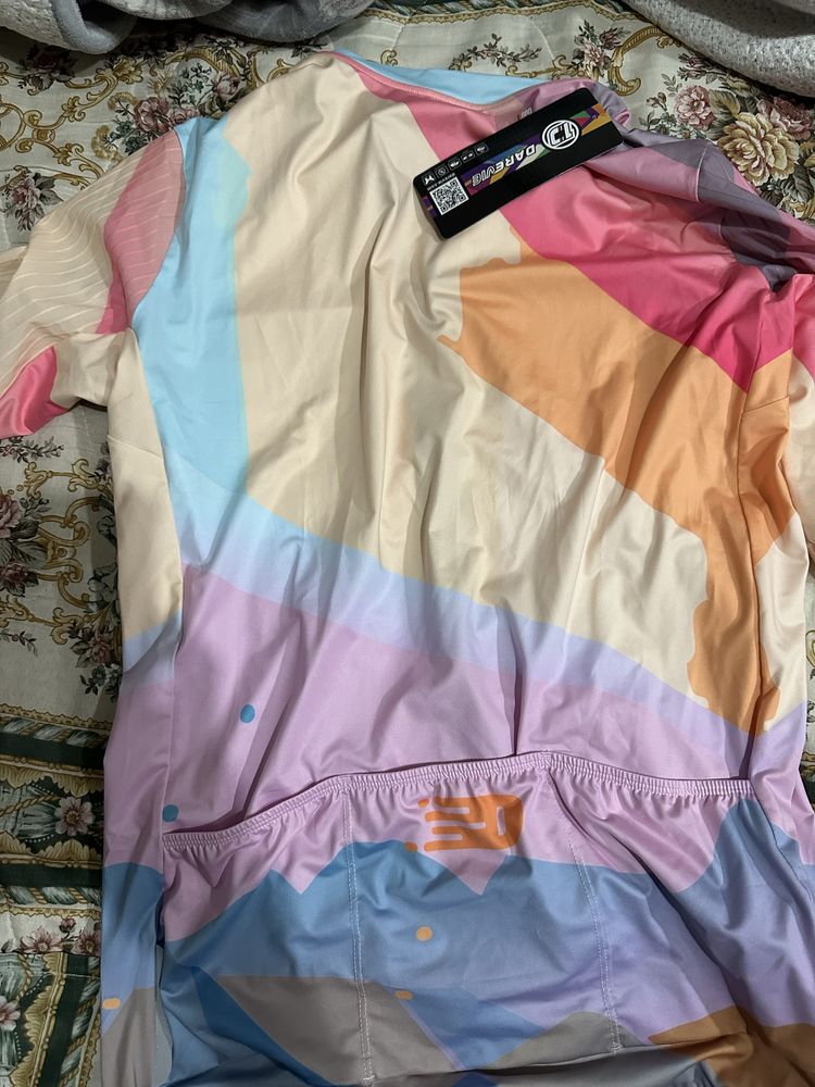 Camisa de ciclista novo