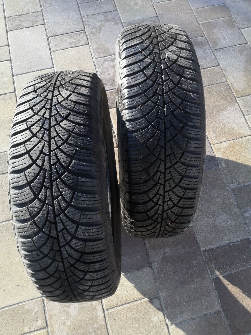 Opony zimowe Goodyear 15 "