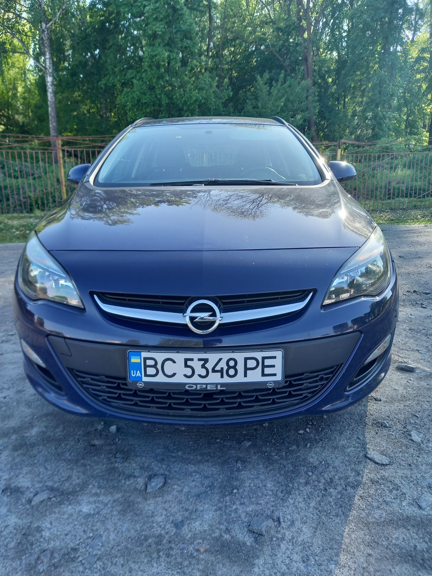 Opel Astra J 2015 НЕ ФАРБОВАНА