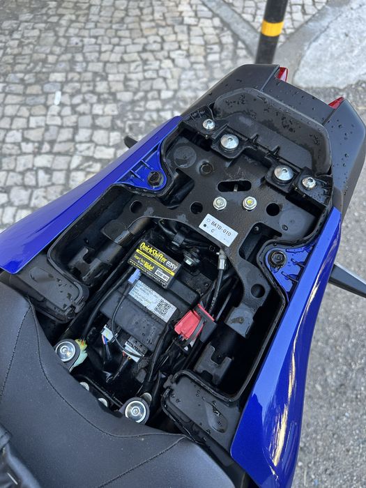 Yamaha Mt07 akrapovic/quickshift
