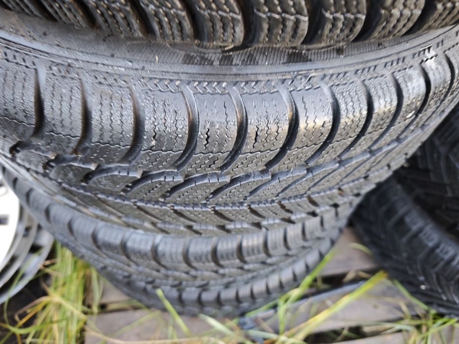 Sprzedam opony Dębicy frigo zimowe r15