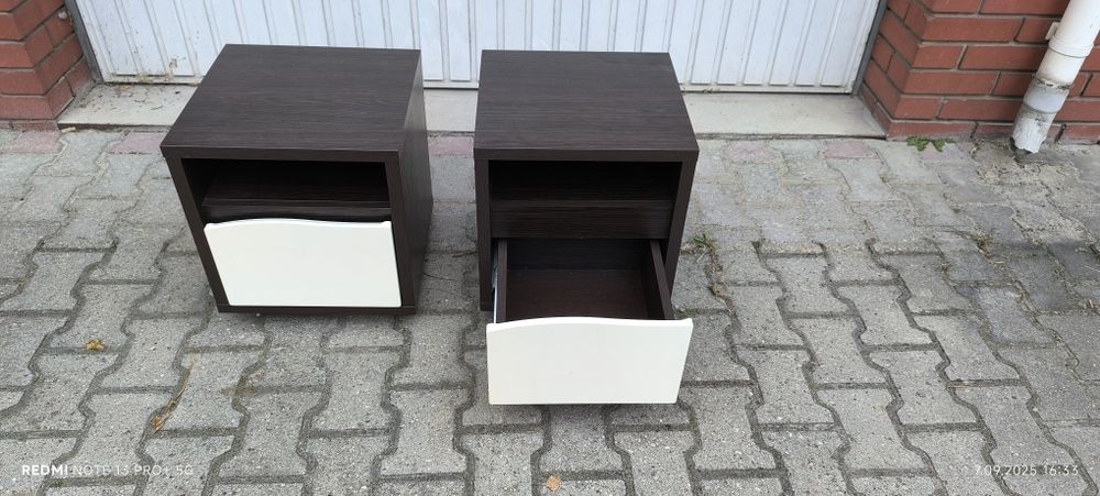 Szafki nocne do sypialni do łóżka