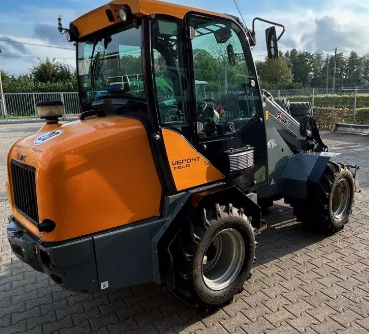 Giant v6004T Miniładowarka Teleskopowa 2016 rok euroramka kabina