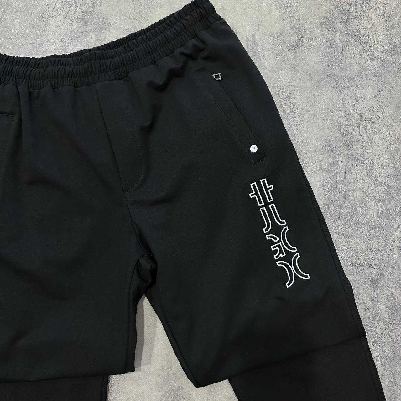 SALE!!!Чоловічий чорний спортивний костюм Hugo Boss)