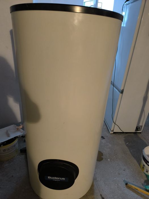 Bojler, zasobnik wody Buderus 300 l
