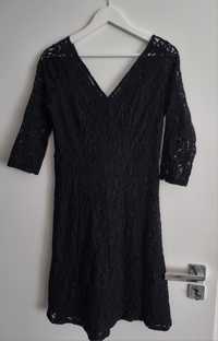 Czarna koronkowa sukienka 40