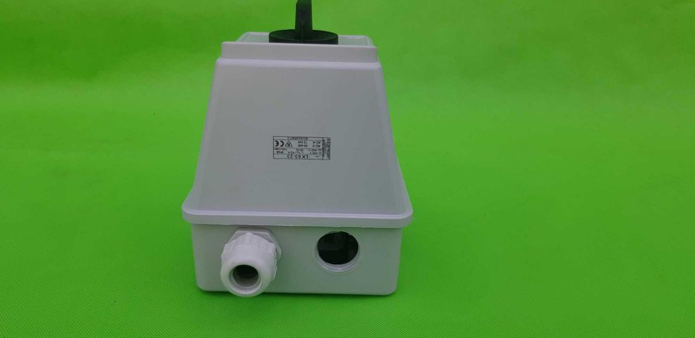 Przełącznik elektryczny trójfazowy gwiazda / trójkąt