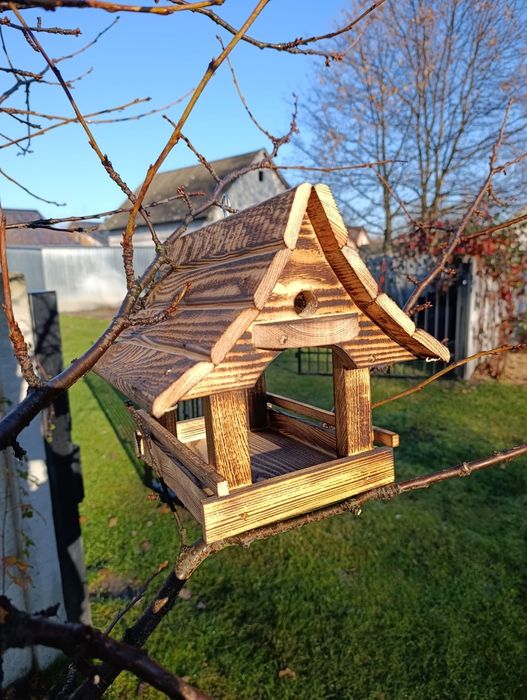 Karmnik dla ptaków góralski drewniany opalany wiszący