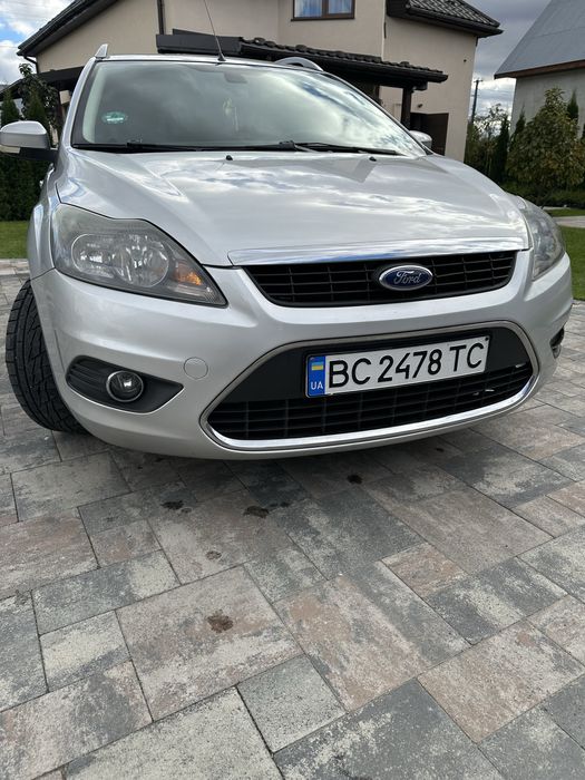 Форд фокус 2010 рік