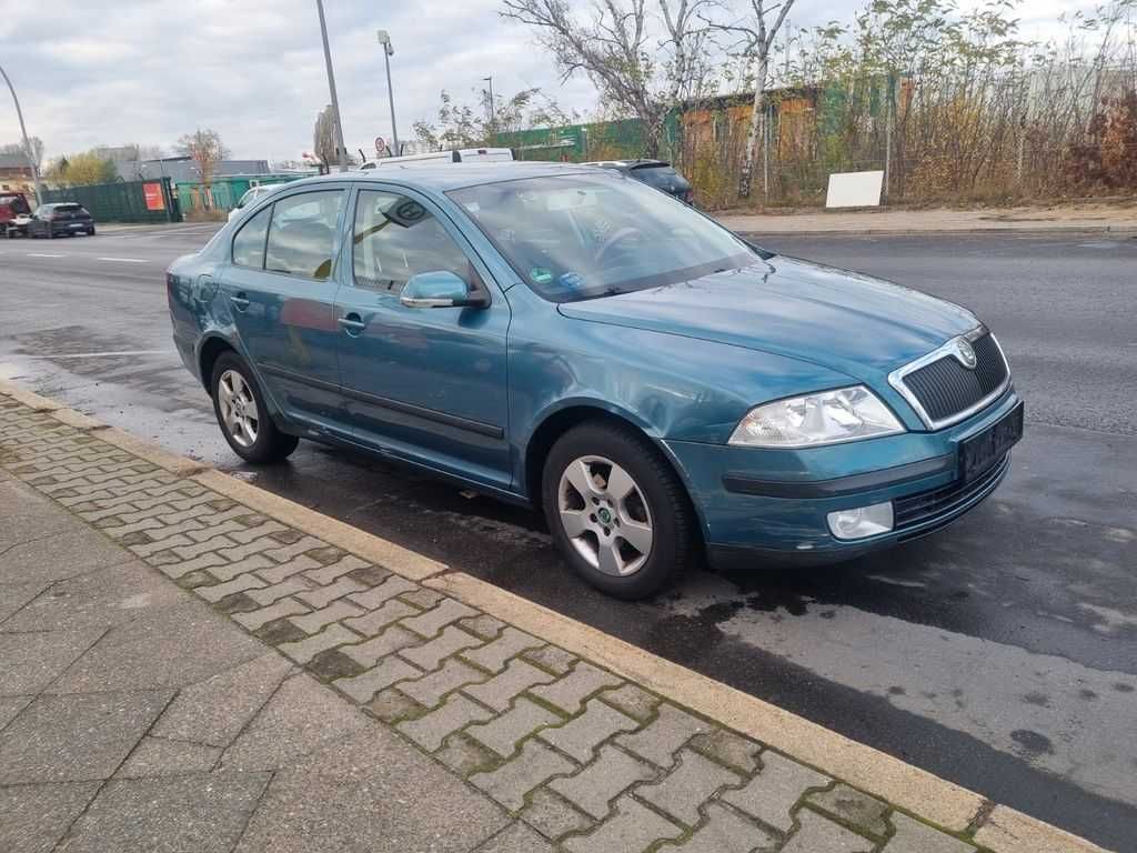 Skoda Octavia II 2.0 TDI 140km/Na części