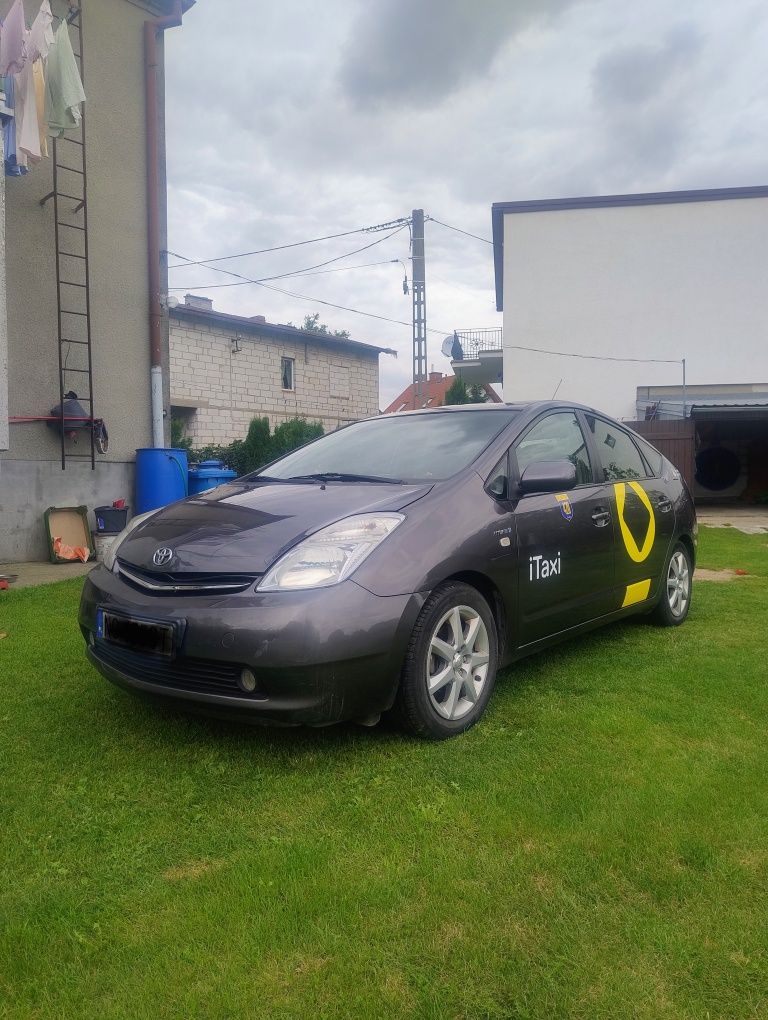 Sprzedam Toyotę Prius II