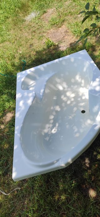 Продам акрилову ванну
