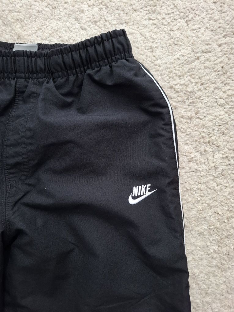 Spodnie dresowe nike 128-140