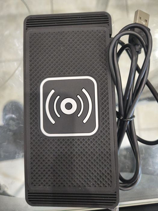 Швидка індукційна безпровідна зарядка в авто для IPHONE, Samsung Galax