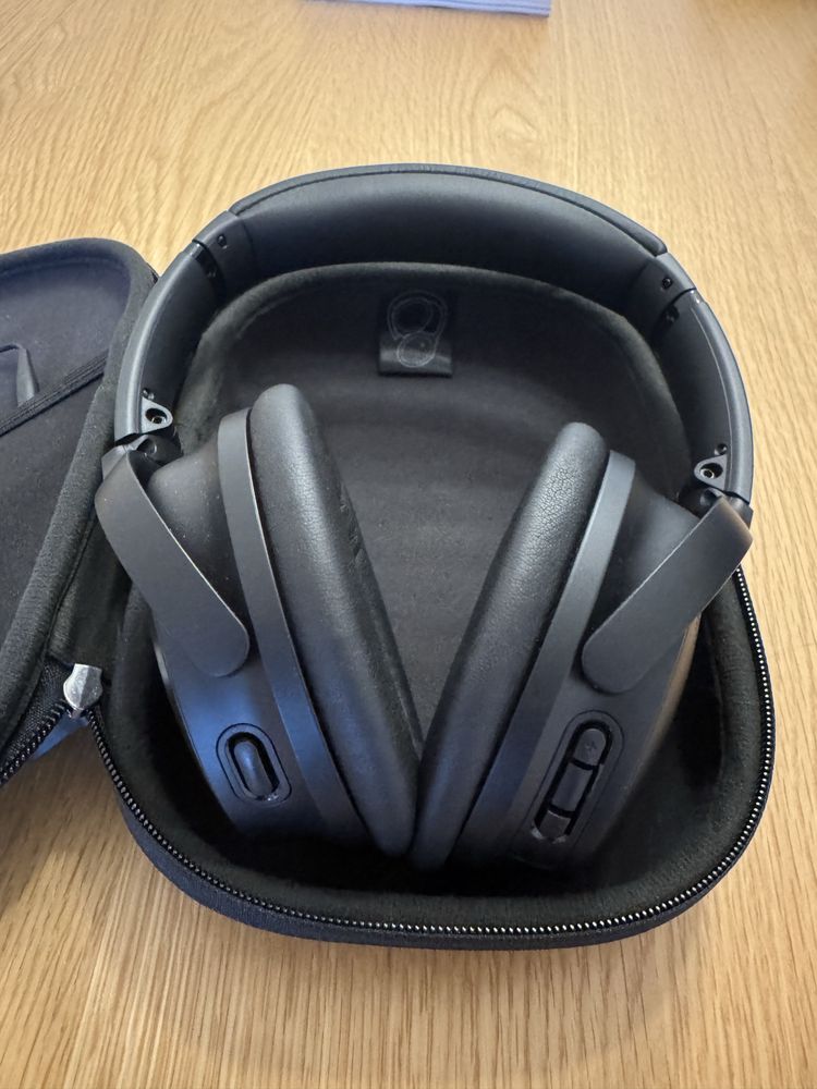 Auscultadores Bose Noise Cancelling Bluetooth QuietComfort