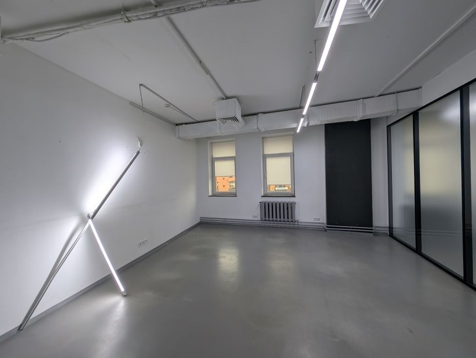 БЕЗ%. Опенспейс офіс в БЦ. метро Печерська Лесі Українки