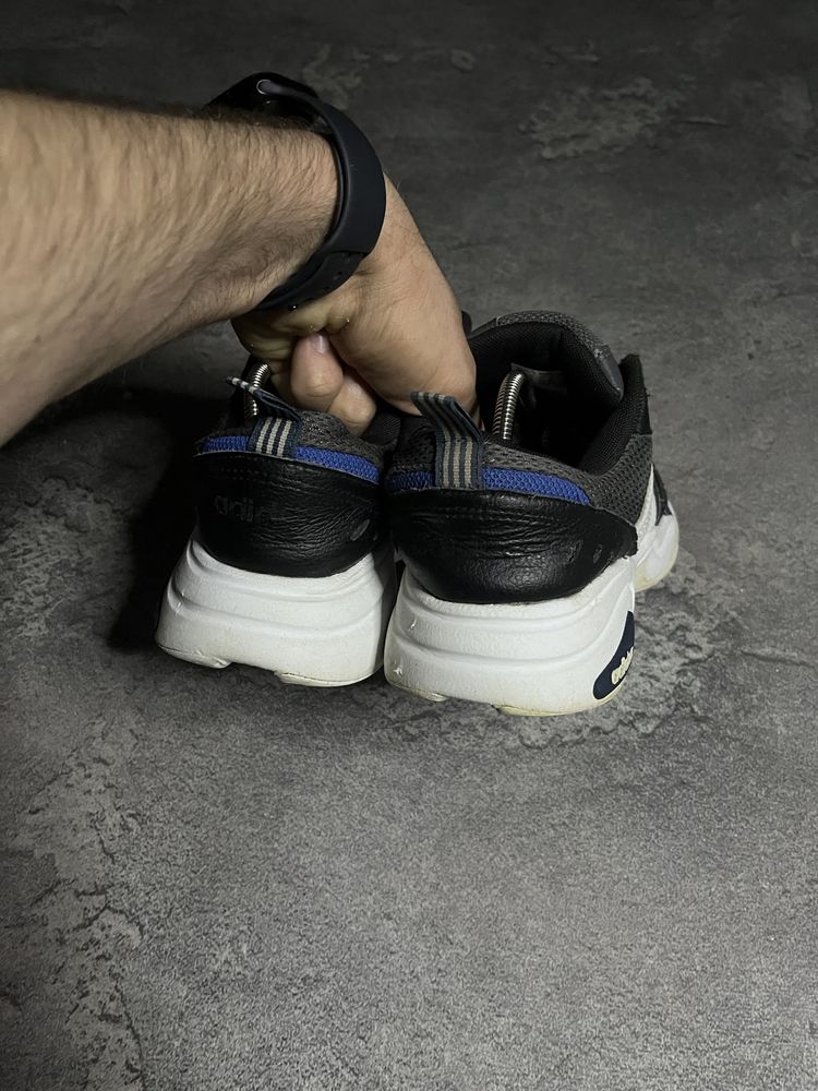 Кросівки ADIDAS STRUTTER 42 26.5 кроссовки адідас страттер