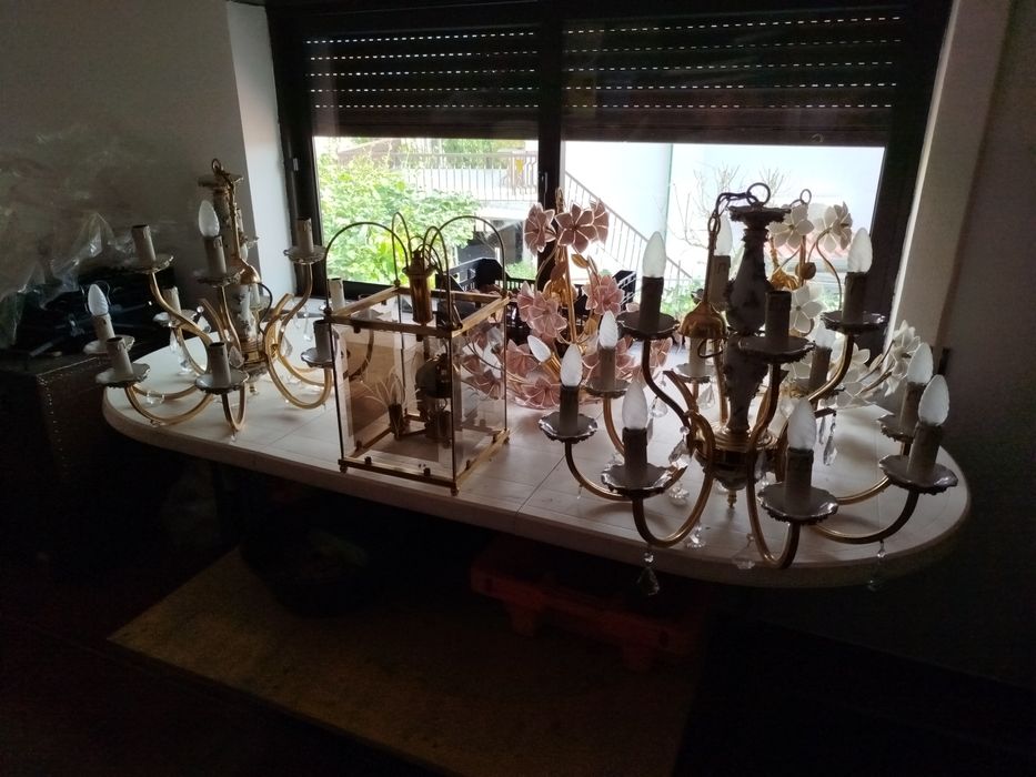 Candeeiro com banho de ouro